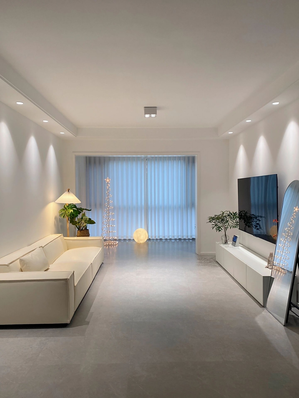 分享一下朋友家的筒灯! 我家电视墙3.