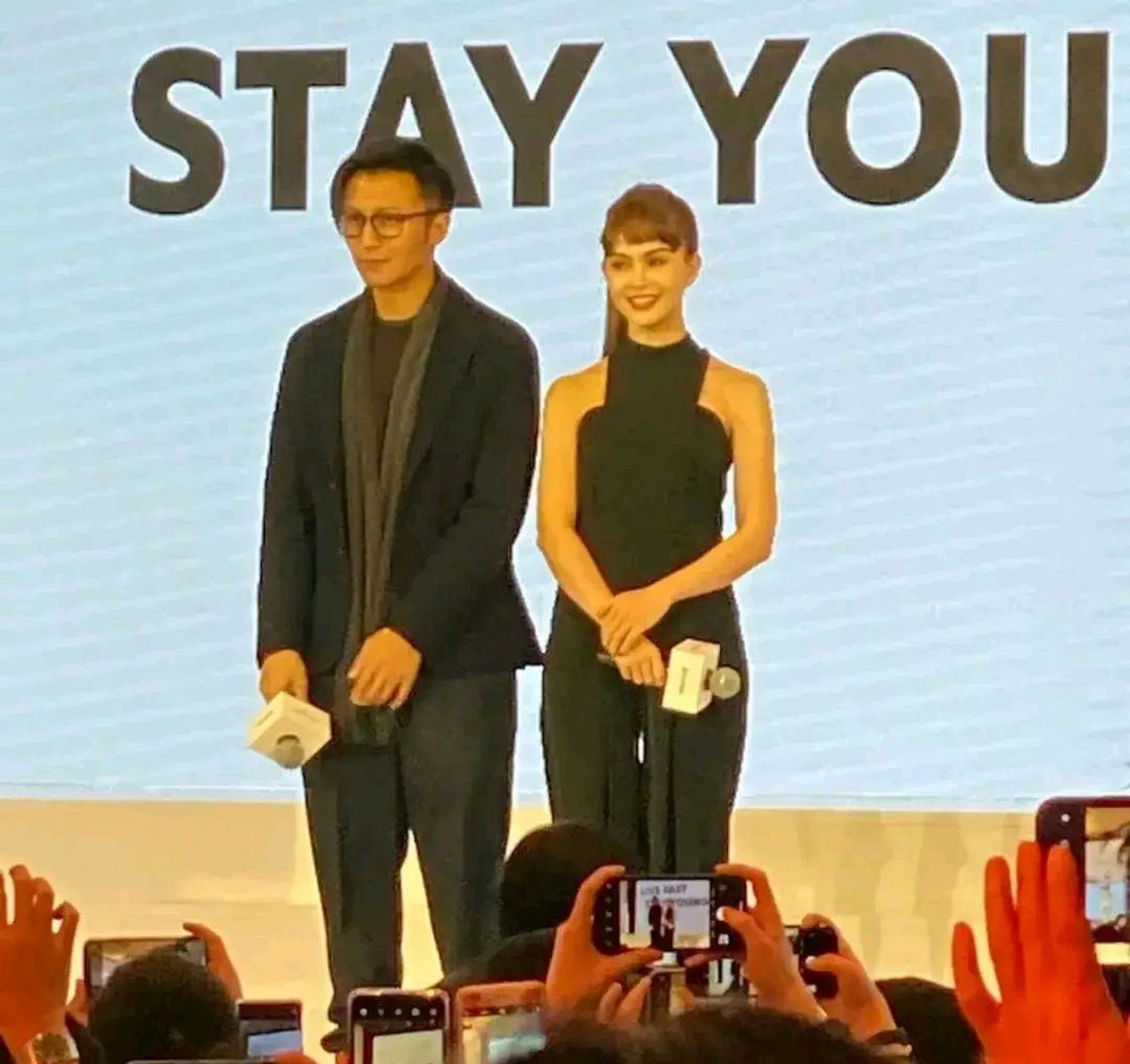 昆凌icon见到亚洲天王谢霆锋一脸花痴,并现场对他表白,称霆锋一直是他