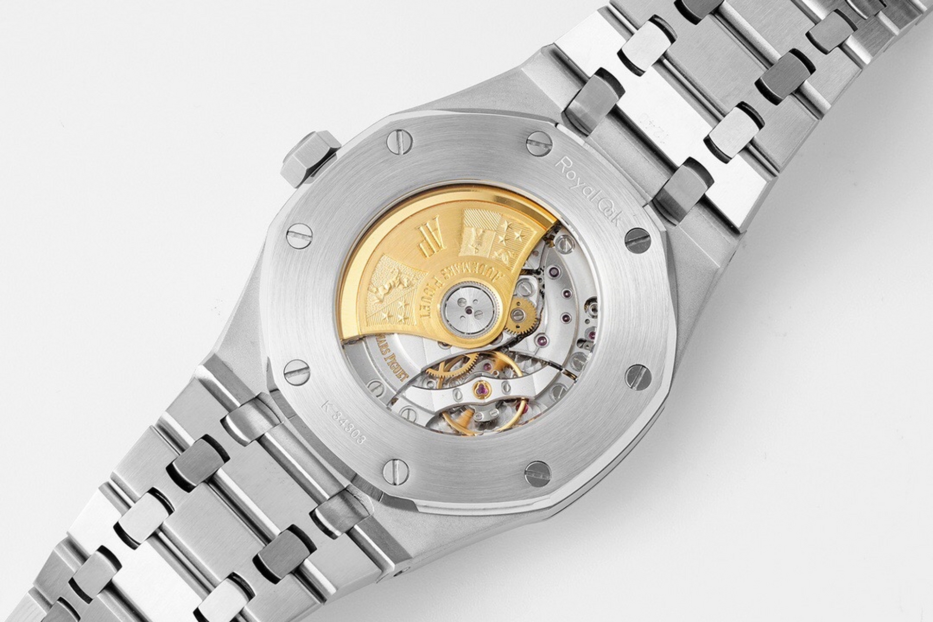 ap最强"钢王之王"爱彼15400一体机芯cal3120. 1:采用三件套式结构.