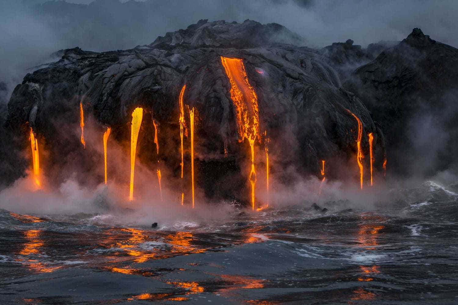 盾状火山图片