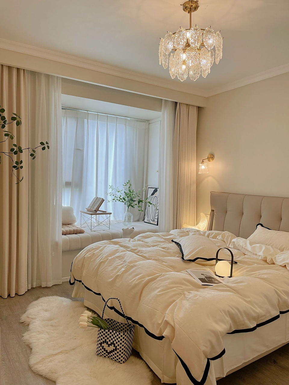 这么温馨舒适惬意的奶油风卧室装修,是多少女生的梦中情房.