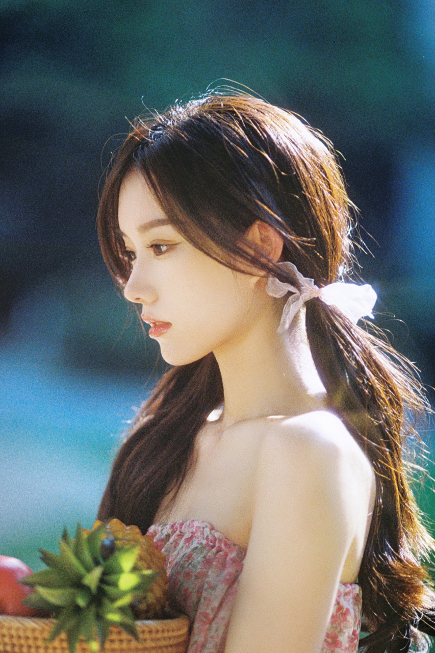 双马尾气质女神