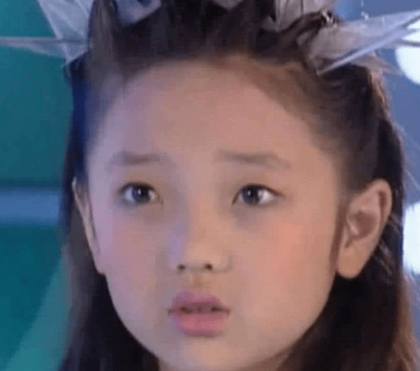 娱乐最前沿# #家暴# 《快乐星球》冰柠檬演员张兆艺发博,称被亲妈