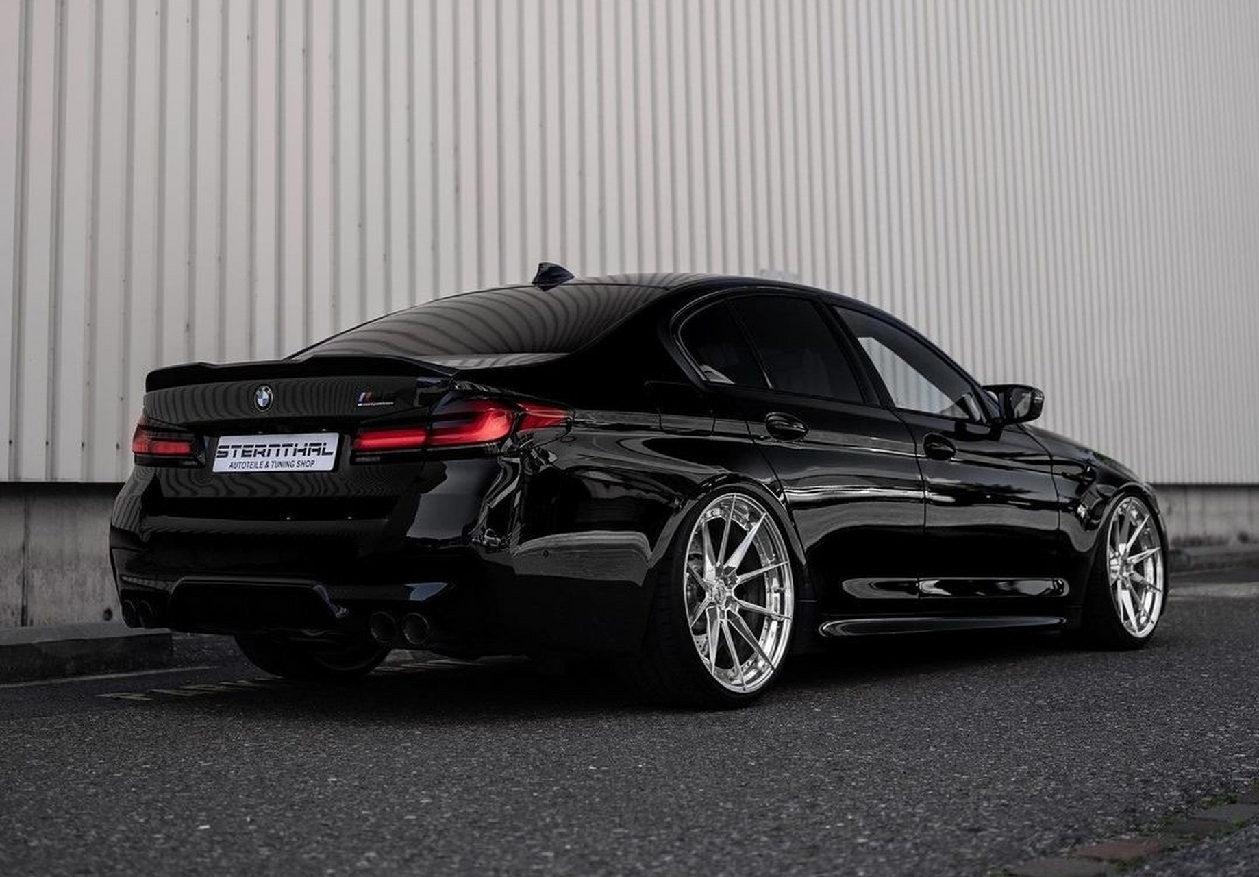 行走的黑武士—宝马m5 f90#宝马