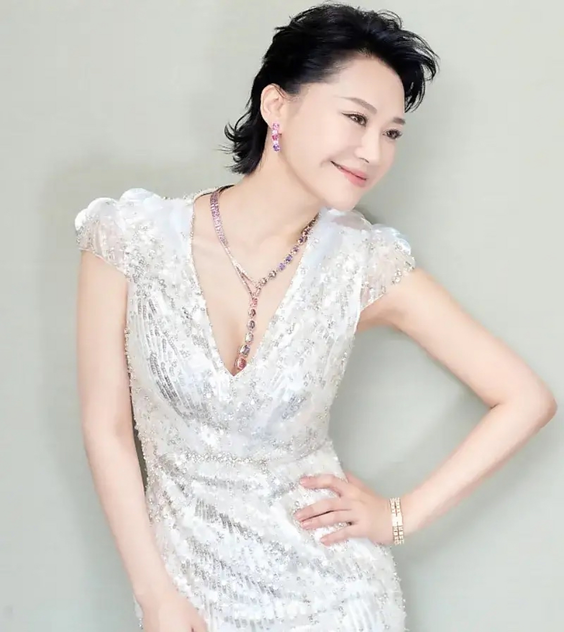 中国著名的影视女演员,德艺双馨的艺术家…许晴女神.