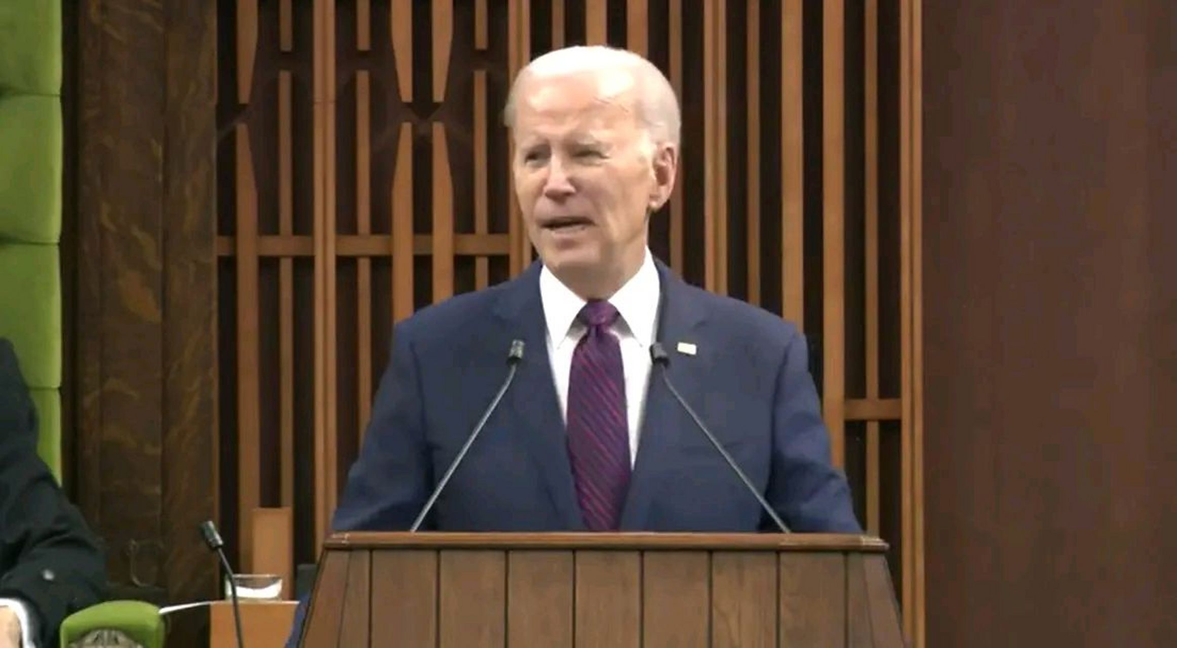 果然是我方"拜振华"同志,在演讲时脱口而出"为中国的进步鼓掌" 拜登在