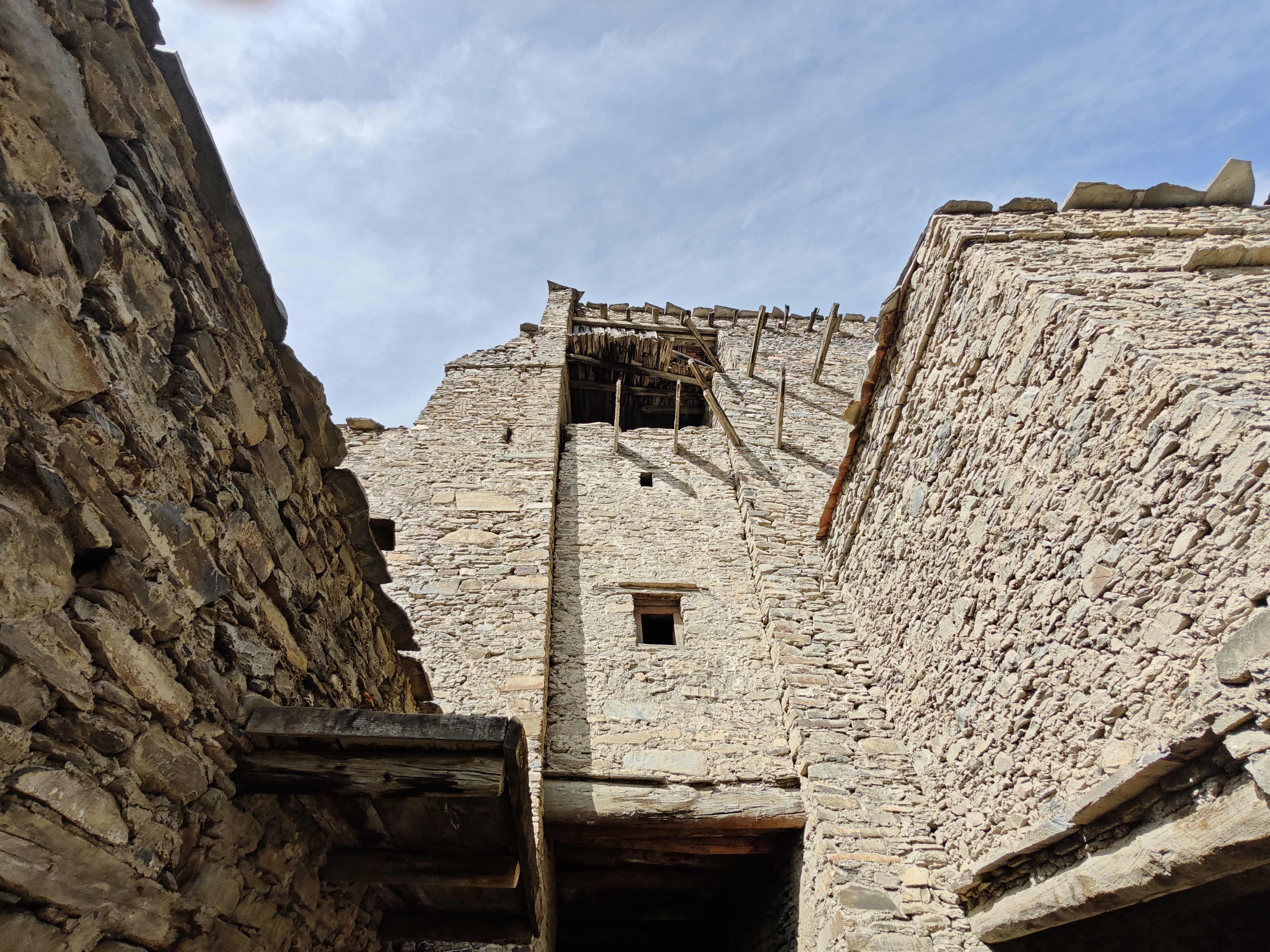 木卡羌寨,原始且小众