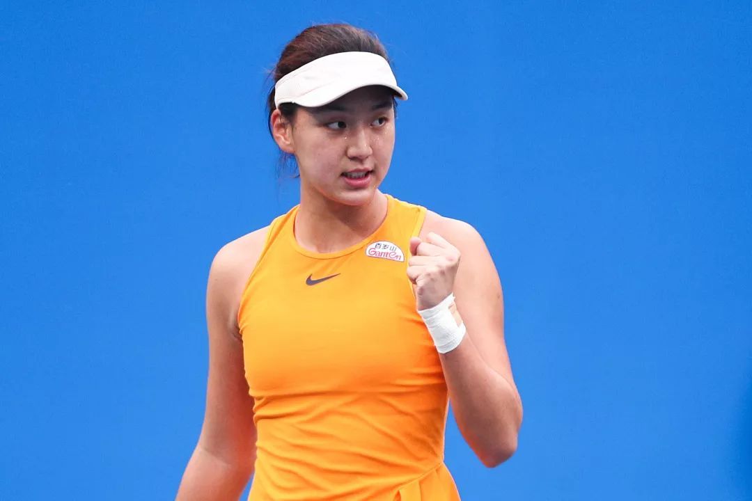 杀进大满贯决赛!女网美女新星创造中国网球历史,郑钦文被超越了