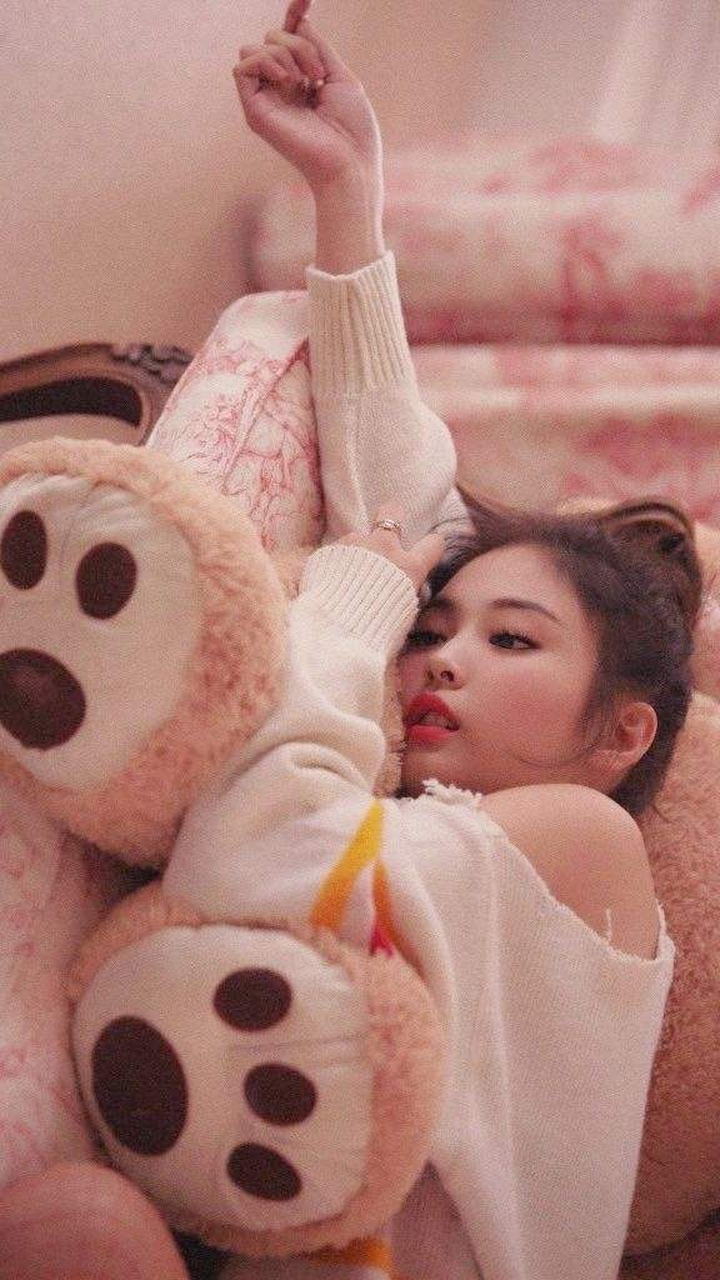 网上爆出blackpink成员jennie将与yg解约的消息,对此有网友们指出