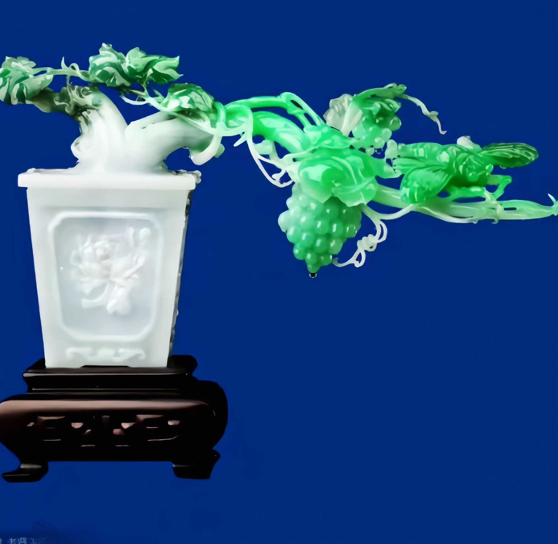 极至雕刻工艺翡翠摆件鉴赏