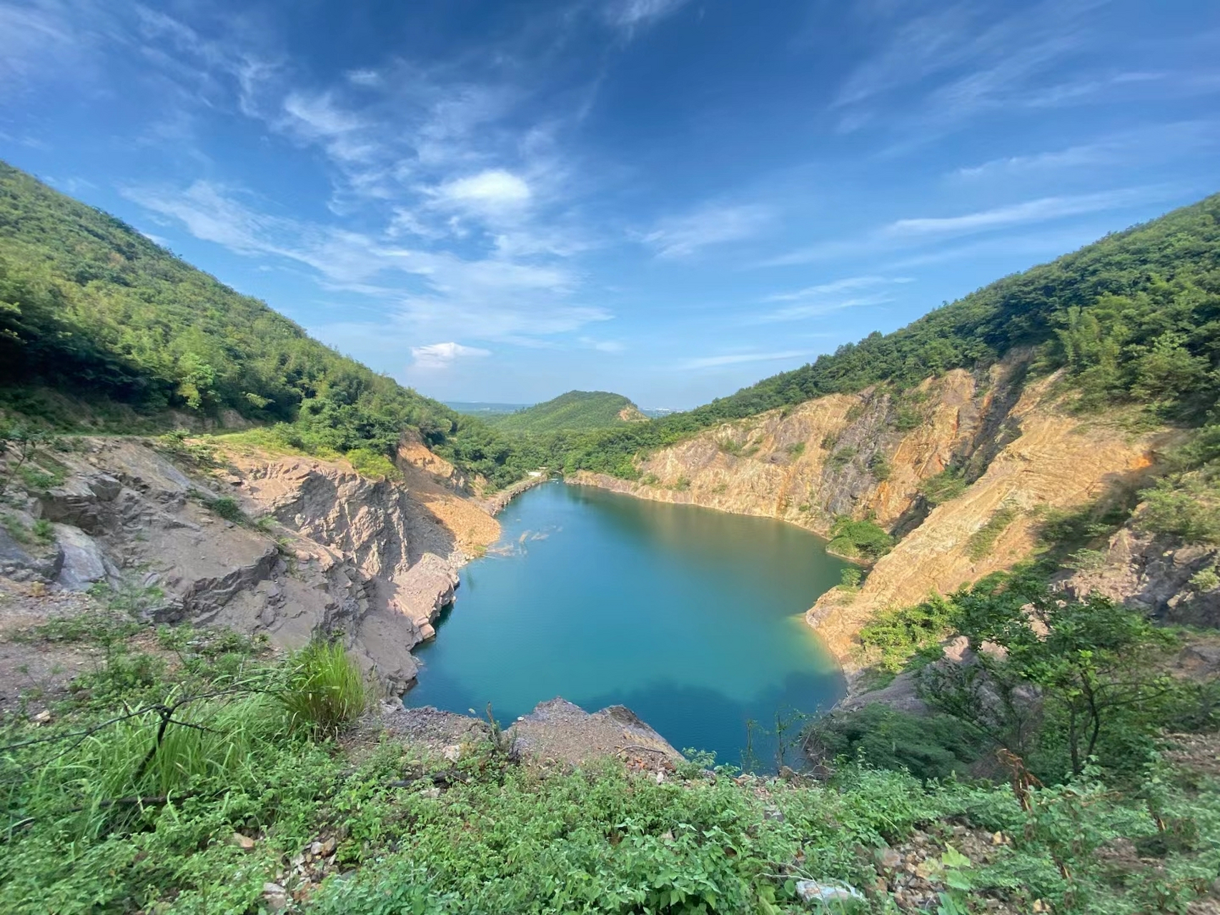 常州# #户外徒步登山# 常州唯美小众矿坑湖合集!