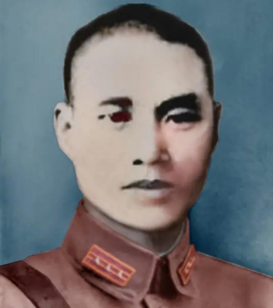 照片中名为万全策的铁血英雄,1902年出生于广西苍梧.