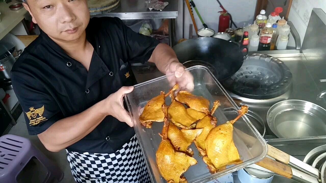大厨教你做熏鸭腿,掌握要点和窍门,你就是万元大厨,果断收藏