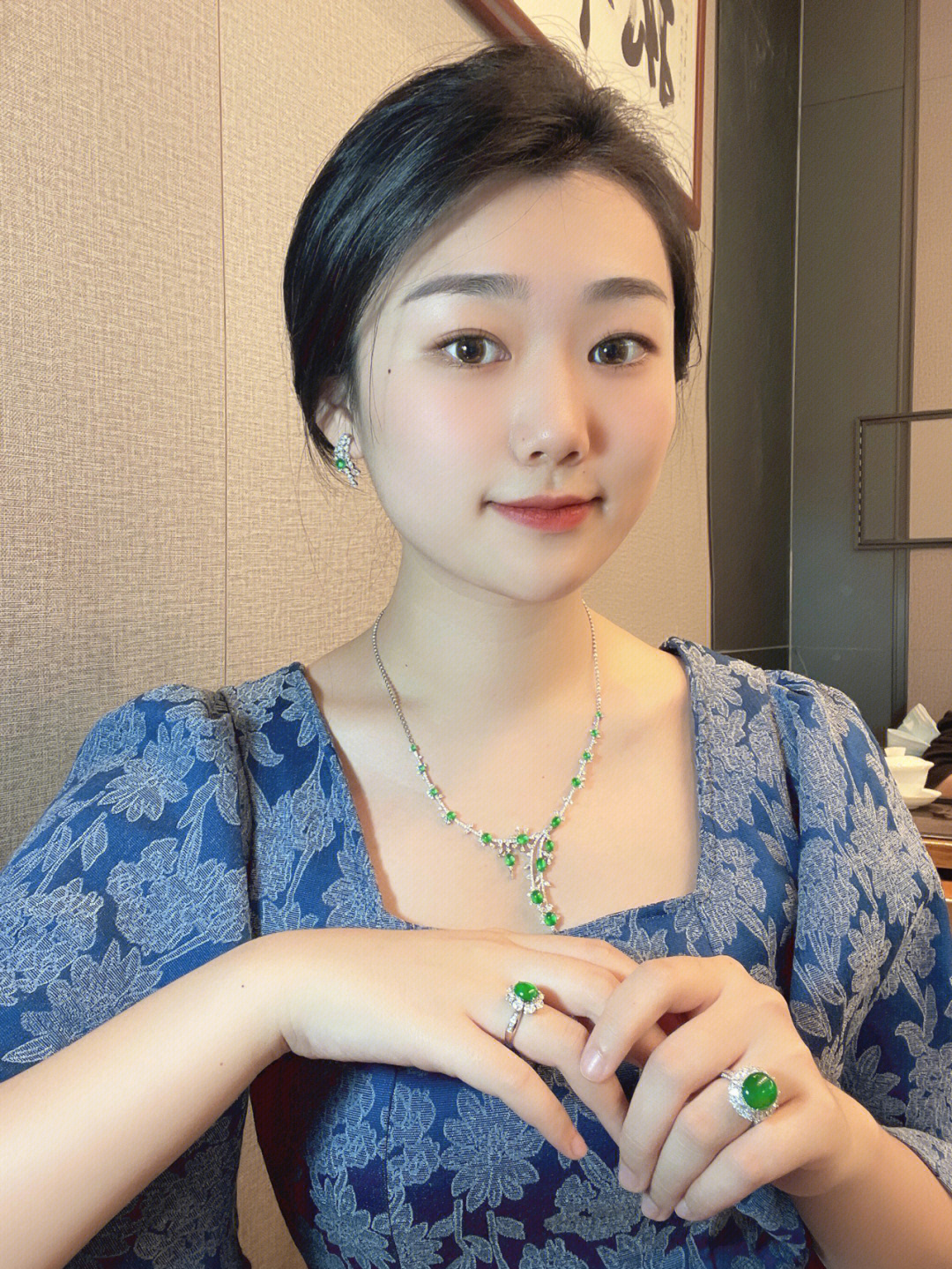 做一个精致的美女,你只差一个翡翠