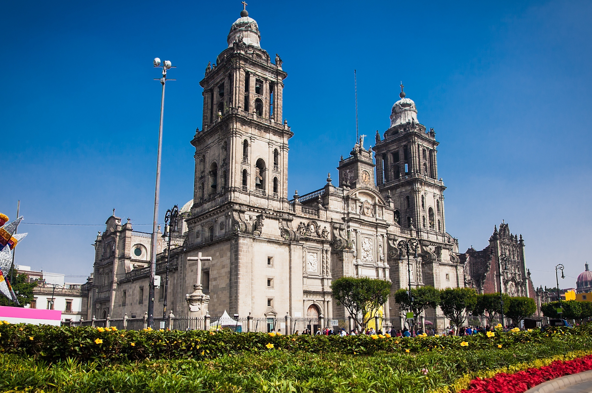 【这里是墨西哥城主教座堂】7615 ·典型的巴洛克式建筑门脸却