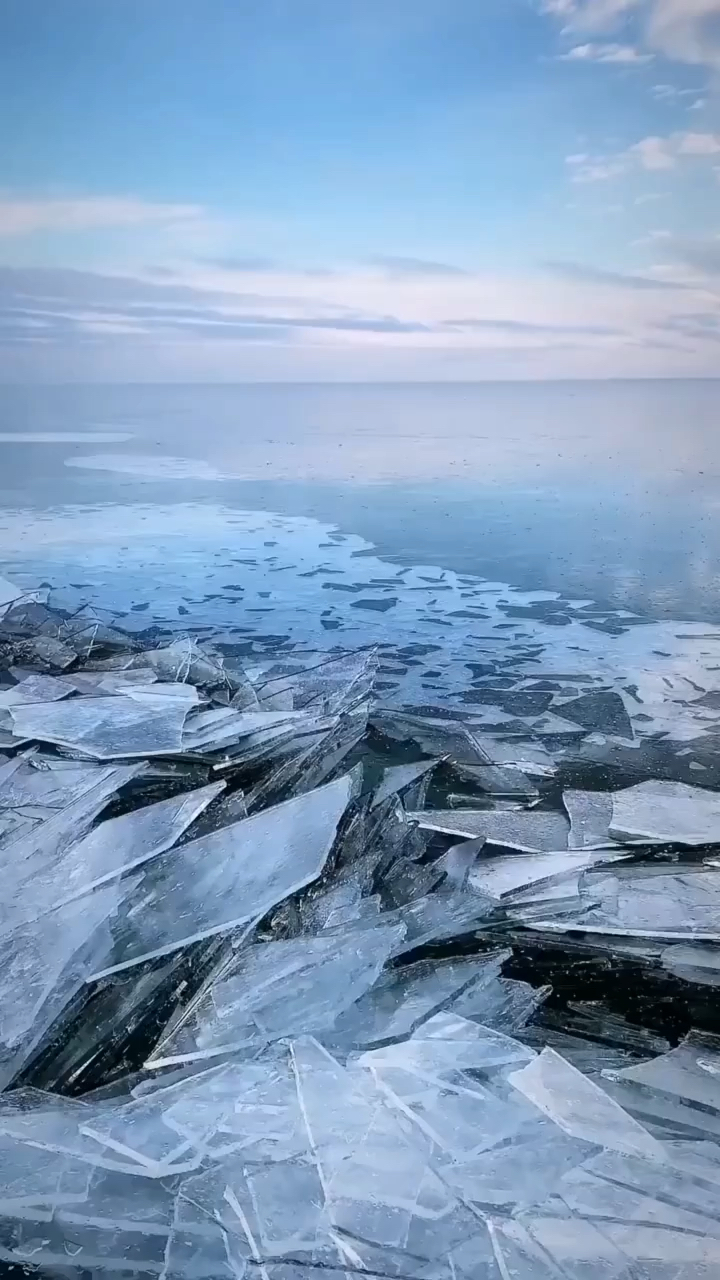 冰雪消融,春天来了图片