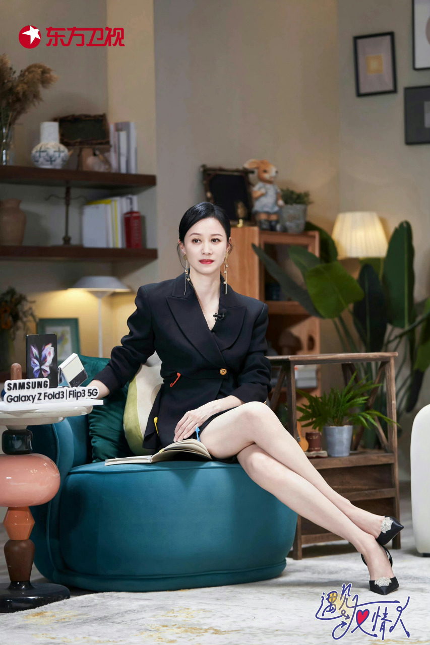 倪虹洁  美腿玉足合集,你喜欢她吗