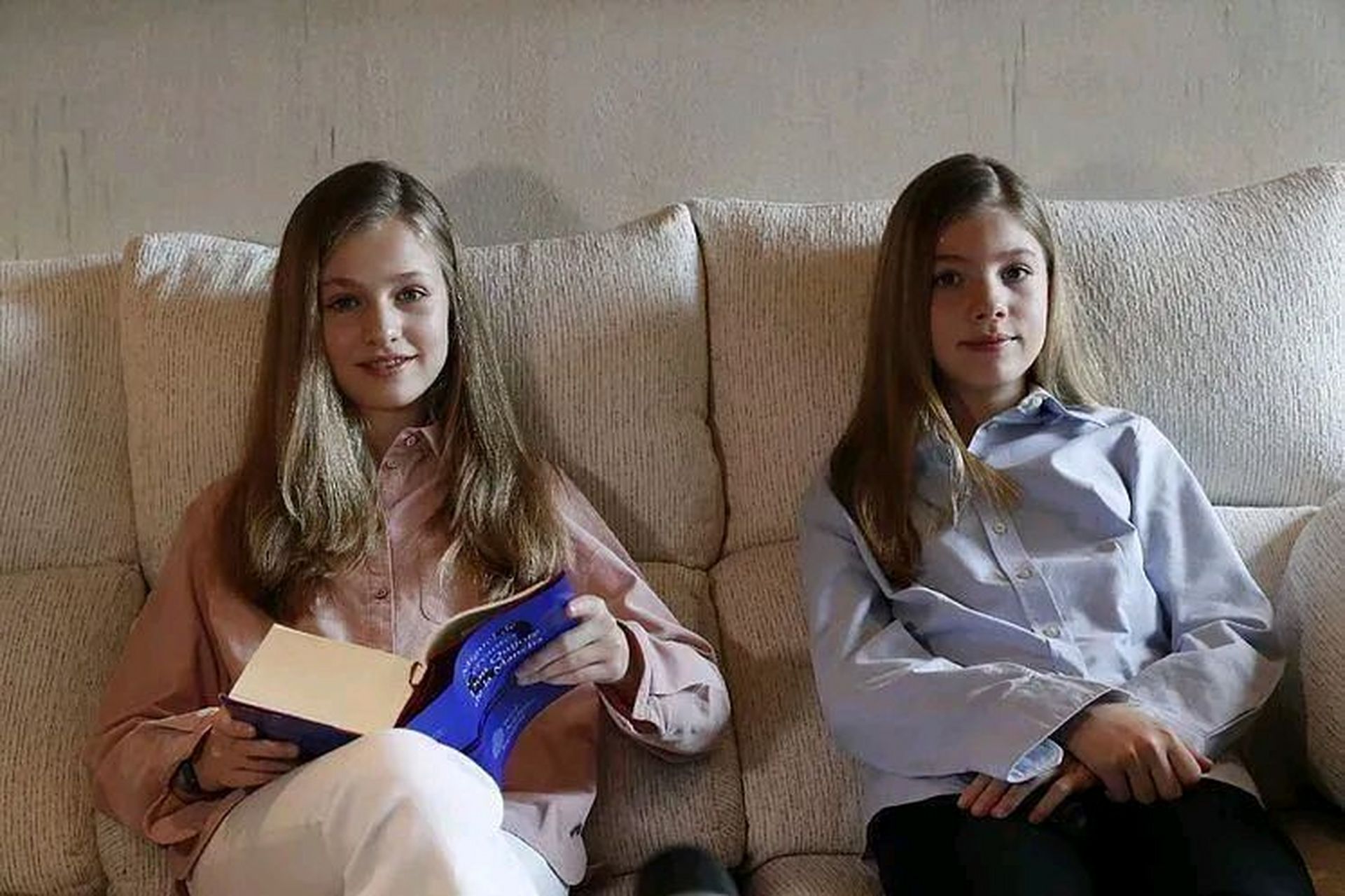 西班牙索菲亚小公主小公主想要成为"足球女王",她已经参加了进入一支