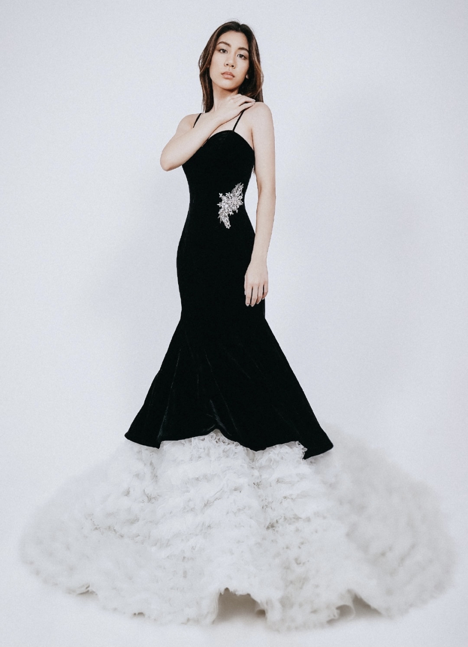 都说虎父无犬女,巫家有女初长成,歌手巫咏欢正式出道!