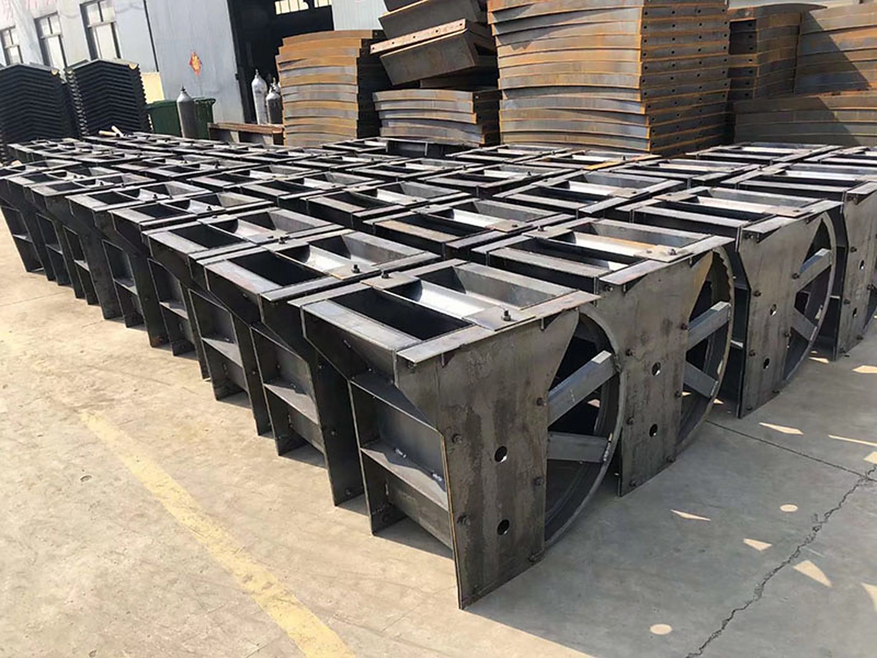 防撞墙模具# 高速防撞墙模具#防撞墙模板# 防撞墙钢模具#防撞墙钢