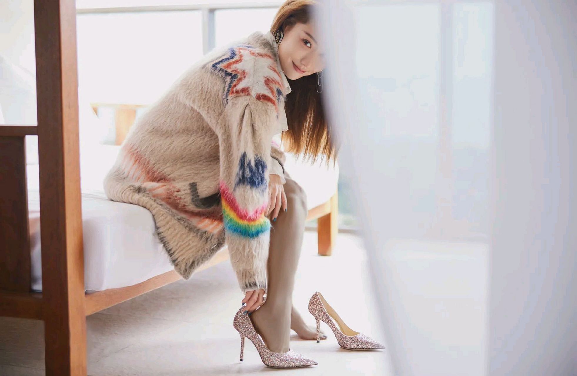 白冰丝袜高跟,少见#性感好身材# #性感美女# #日常穿搭