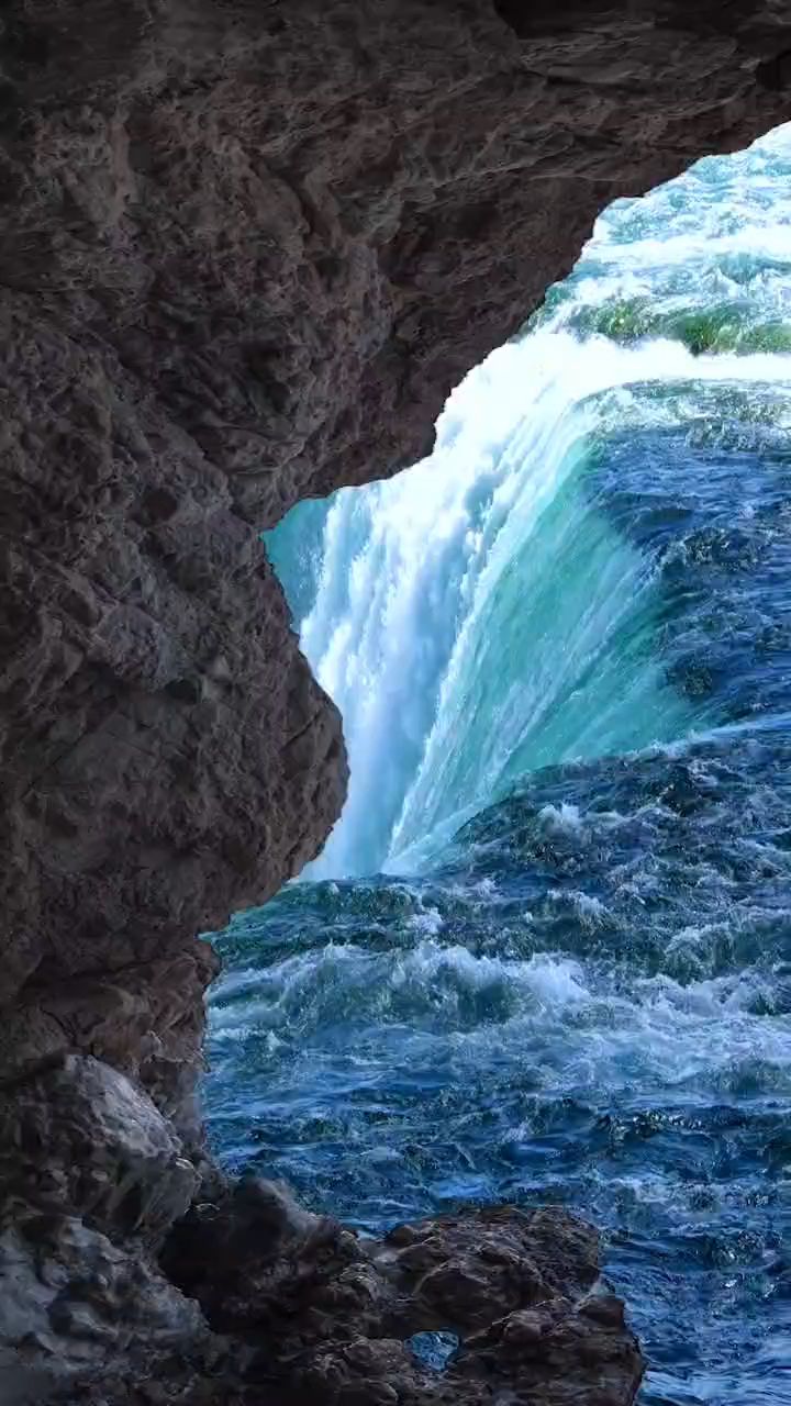 尼亚加拉瀑布 竖屏图片