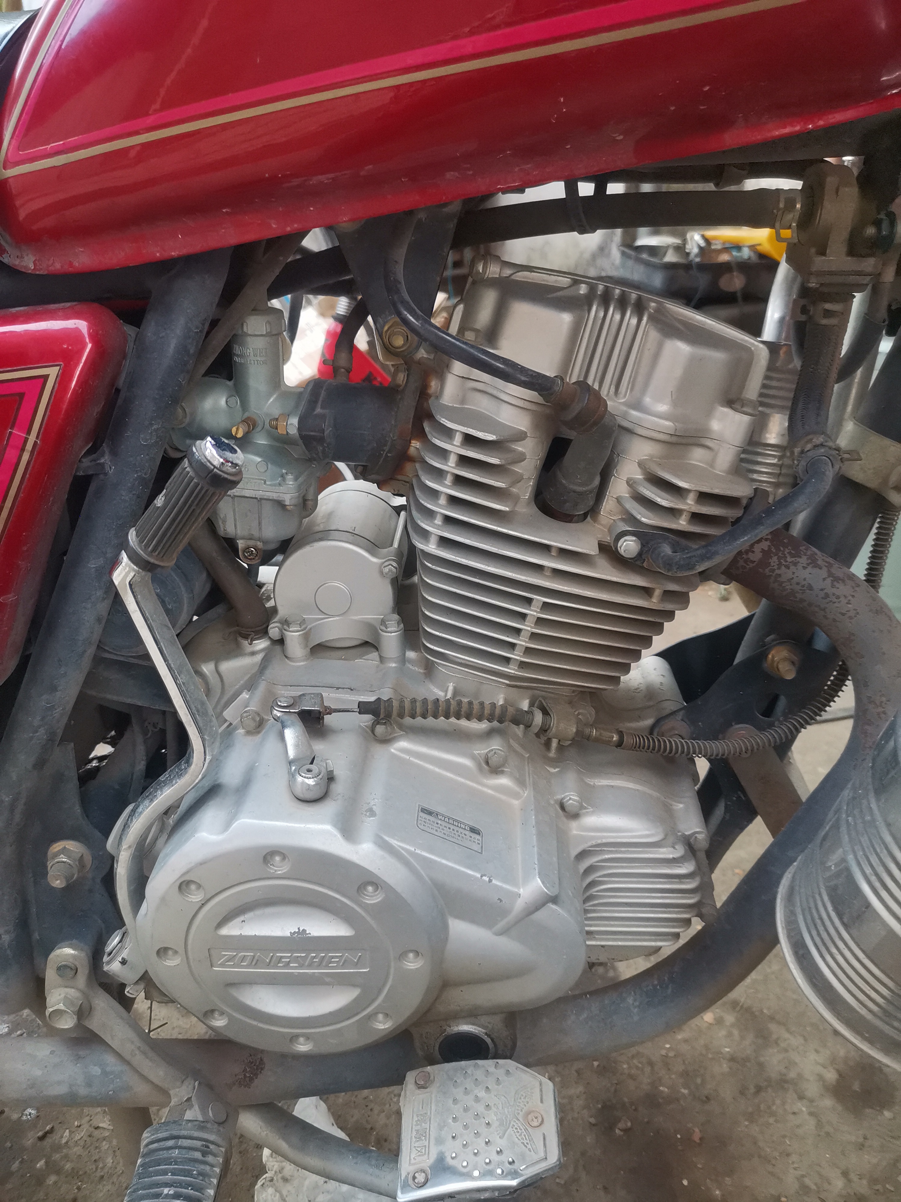 宗申125太子摩托车古怪机头