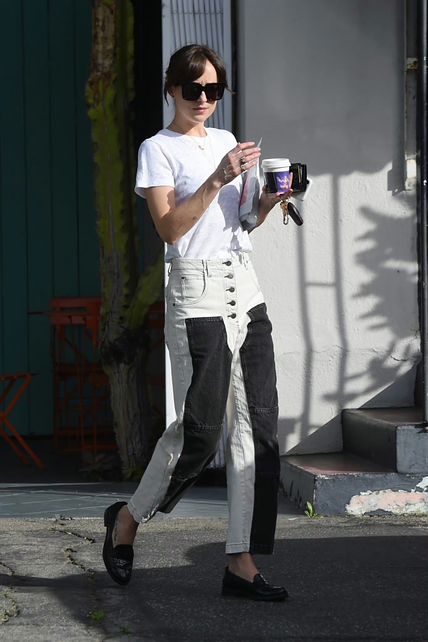 达妹dakotajohnson街拍合集,牛仔裤穿搭分享
