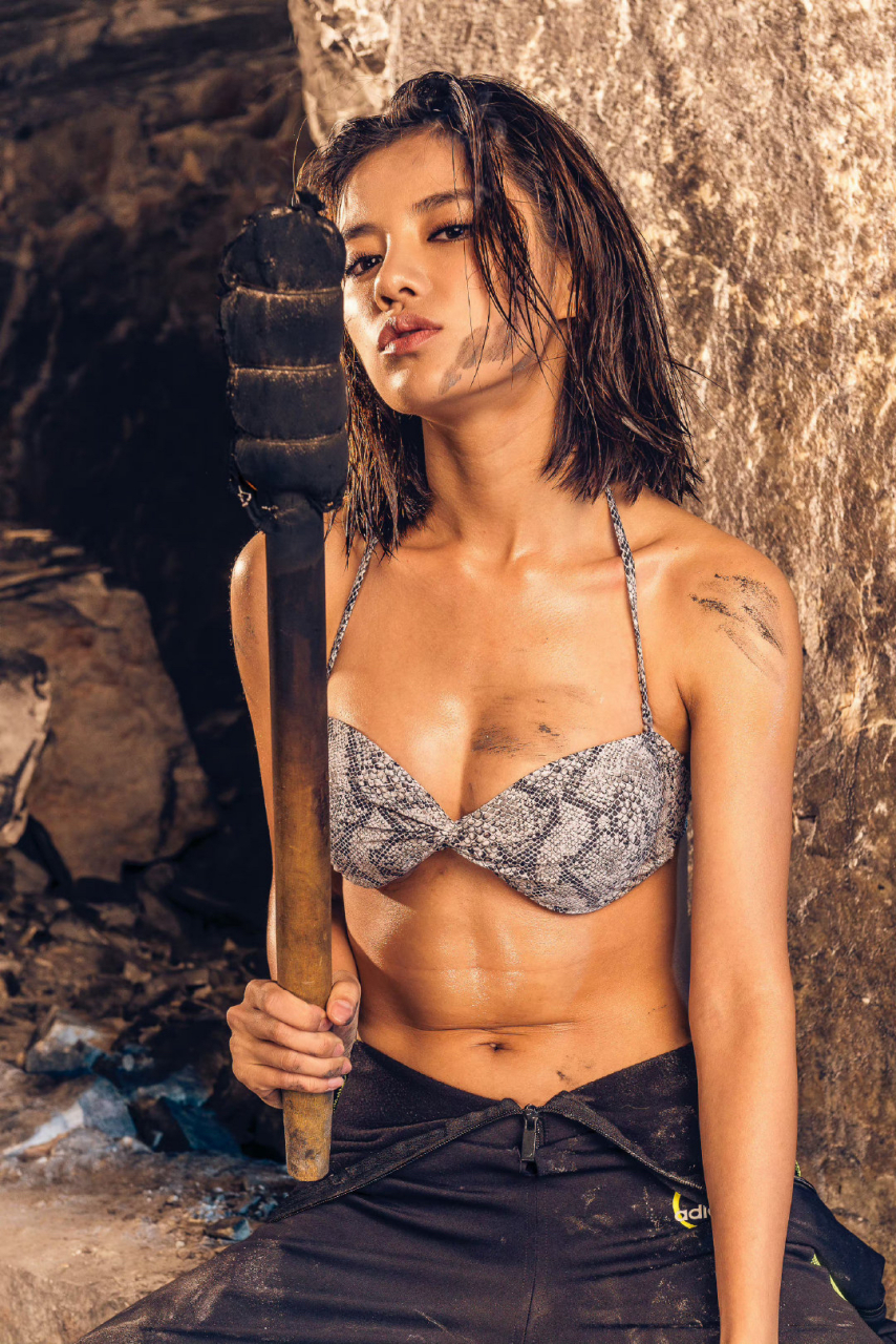 伊一 浙江卫视主持人男人装内页  这身材是真棒(29500800