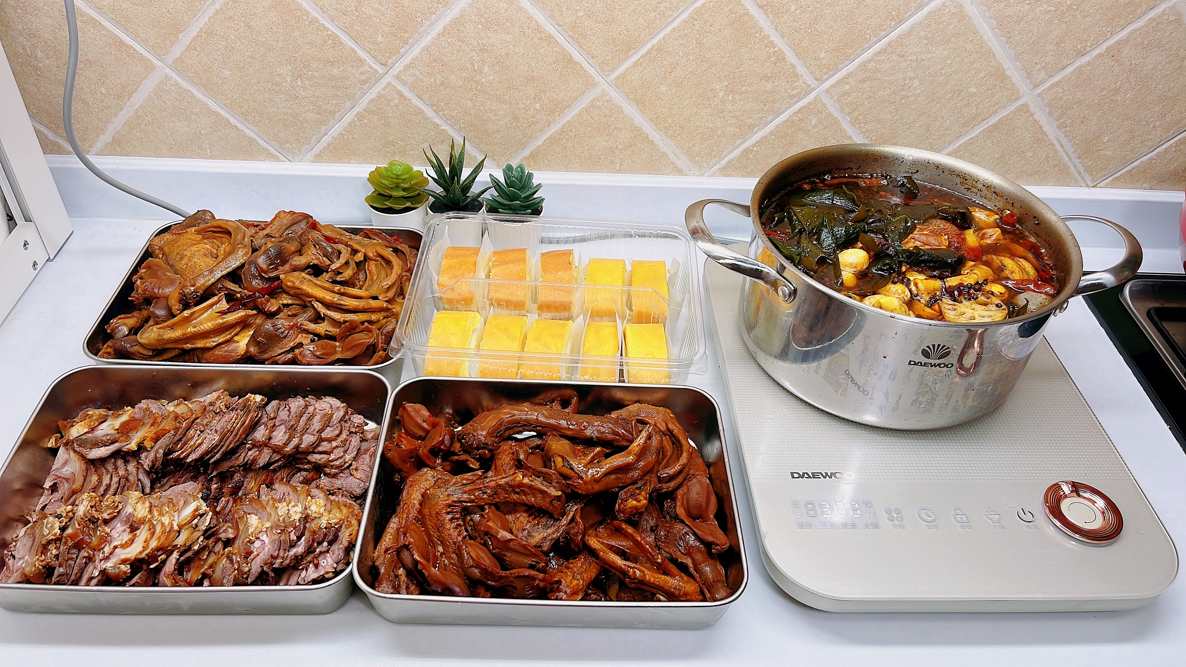 300多买8斤鸭货4斤牛腱子，做一锅香辣周黑鸭，绝佳配方分享给你