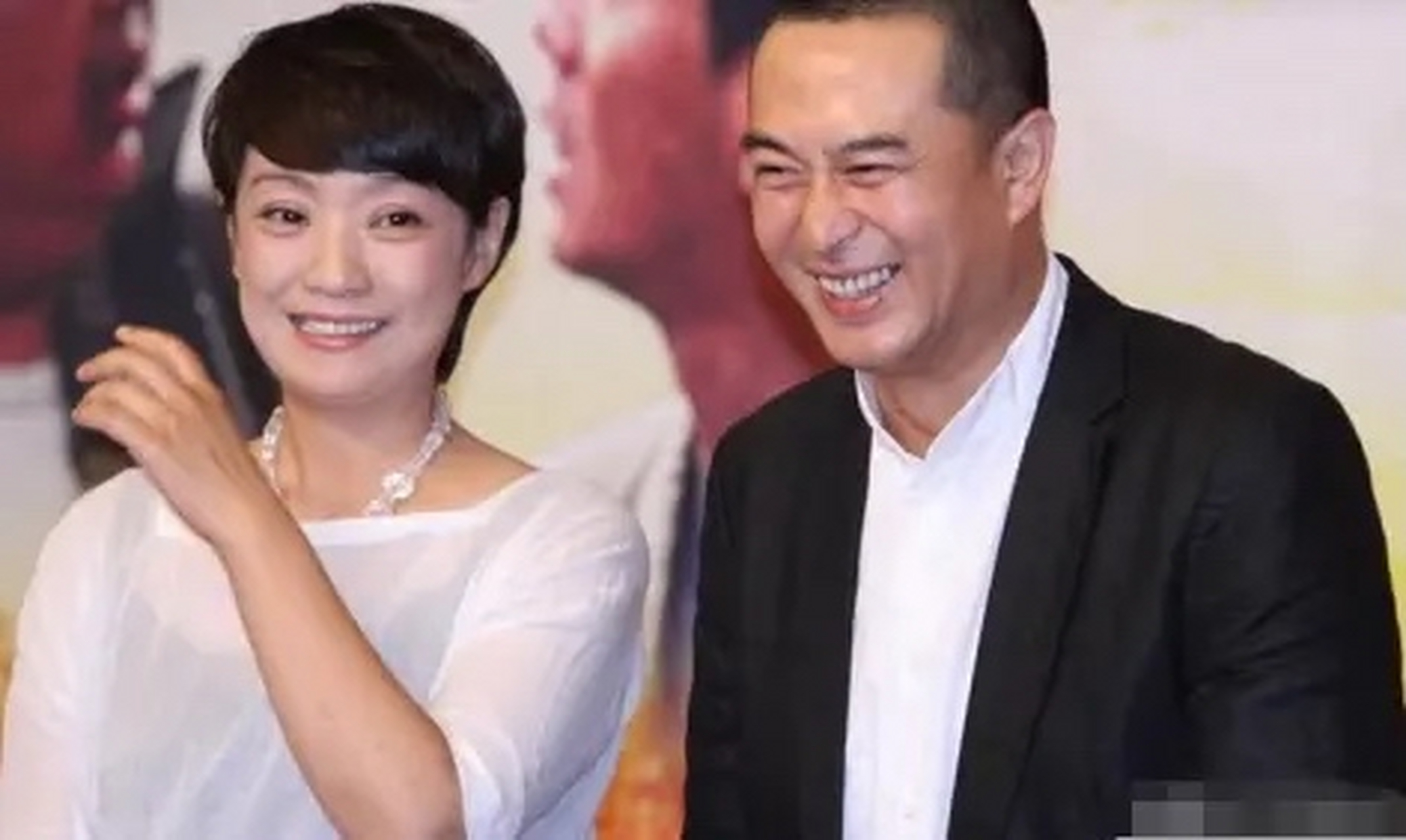 张嘉译王海燕两人甜蜜和睦,王海燕生下女儿之后,他们的家庭更是幸福