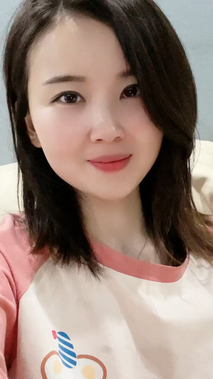 美女纯洁漂亮美得完美无瑕