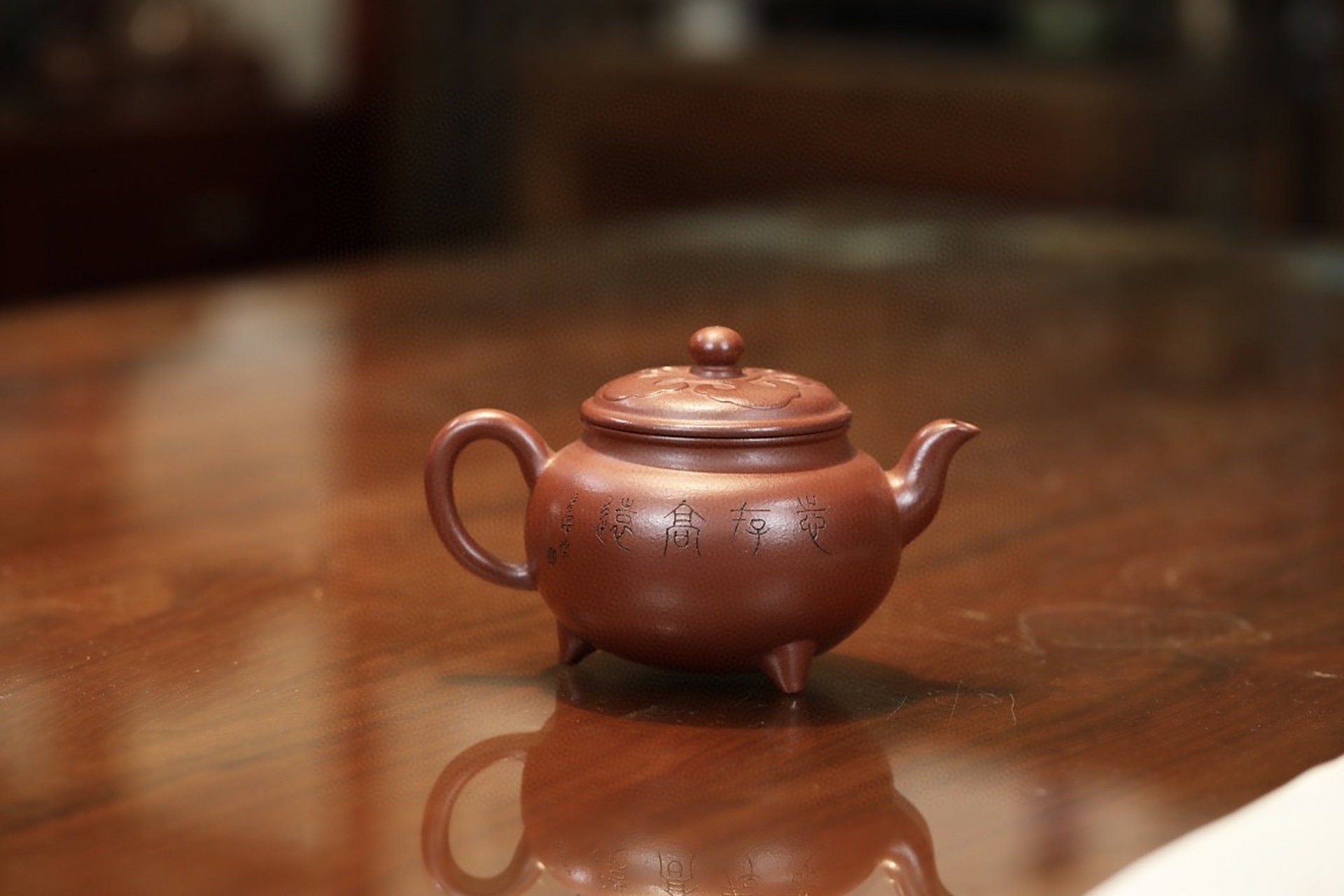 大彬如意|优质朱泥|300cc|全手  一壶一世界,作品壶身饱满圆润,壶嘴壶