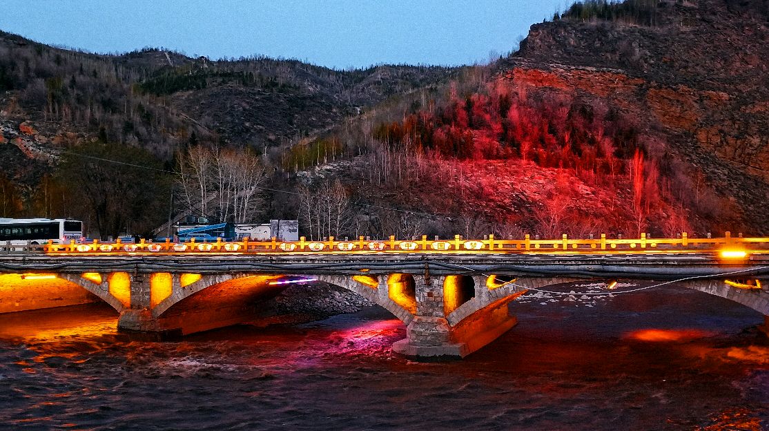 新疆阿勒泰"克兰河"畔风光