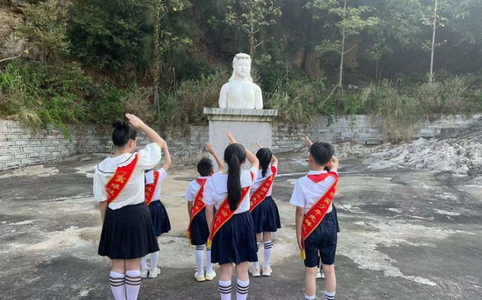 追求红色足迹,点燃红色初心——琅岐实验小学三(4)中队