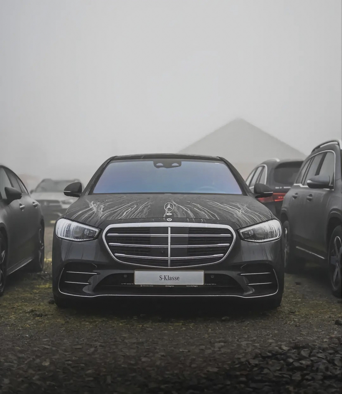 奔驰的高端产品迈巴赫与amg,豪华与运动的碰撞,你会倾向哪一个呢?