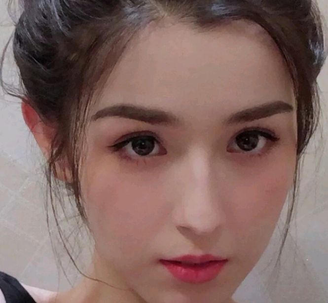 今日图集分享:哈尼克孜