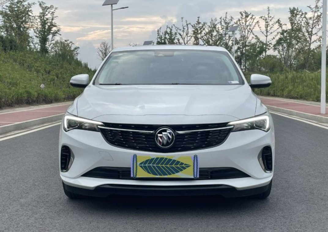 白色的威朗pro很大气