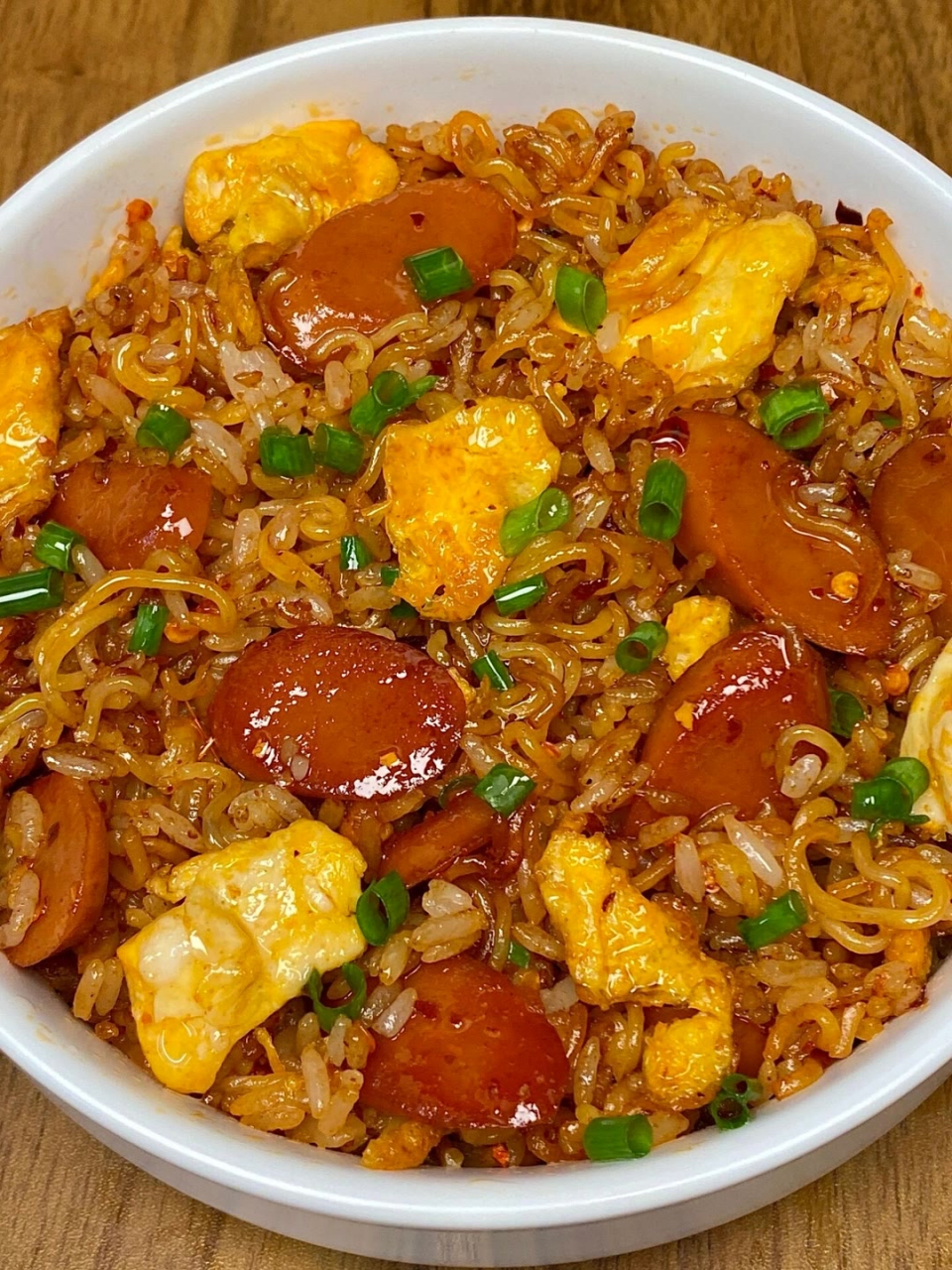 这个泡面炒饭太绝了巨好吃,简单易做,上桌秒光,隔壁小孩都馋哭了,赶快