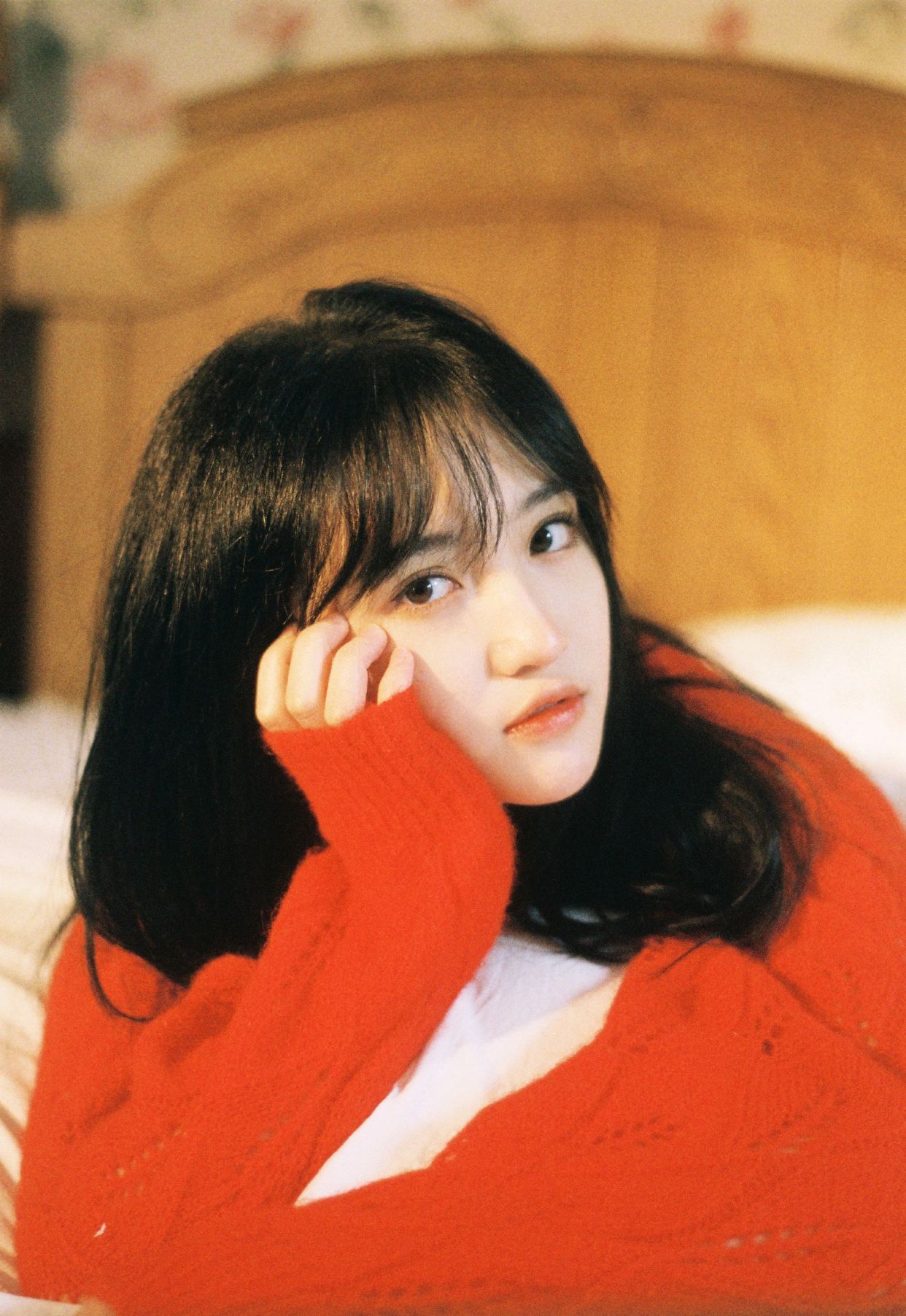 "美少女"费沁源:甜美迷人,青春靓丽