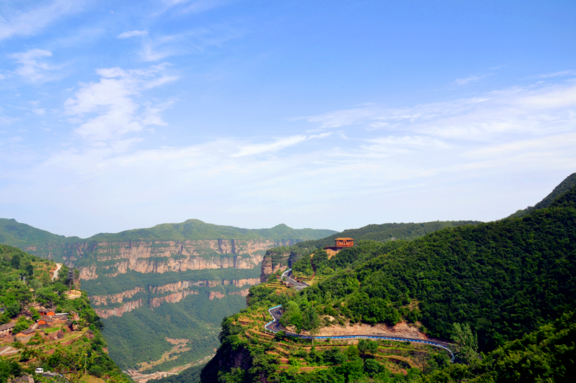 宝藏创作者计划# 太行天路位于林州太行大峡谷太行山之巅,北起桃花 