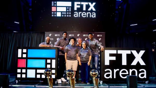 NBA库里也转发！电竞战队“TSM FTX”冠名影片出炉，热火队球场正式挂上FTX Arena