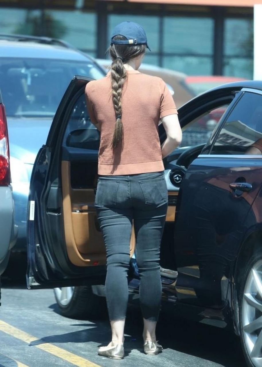 美国女星拉娜·德雷(lana del rey)身材丰腴迷人