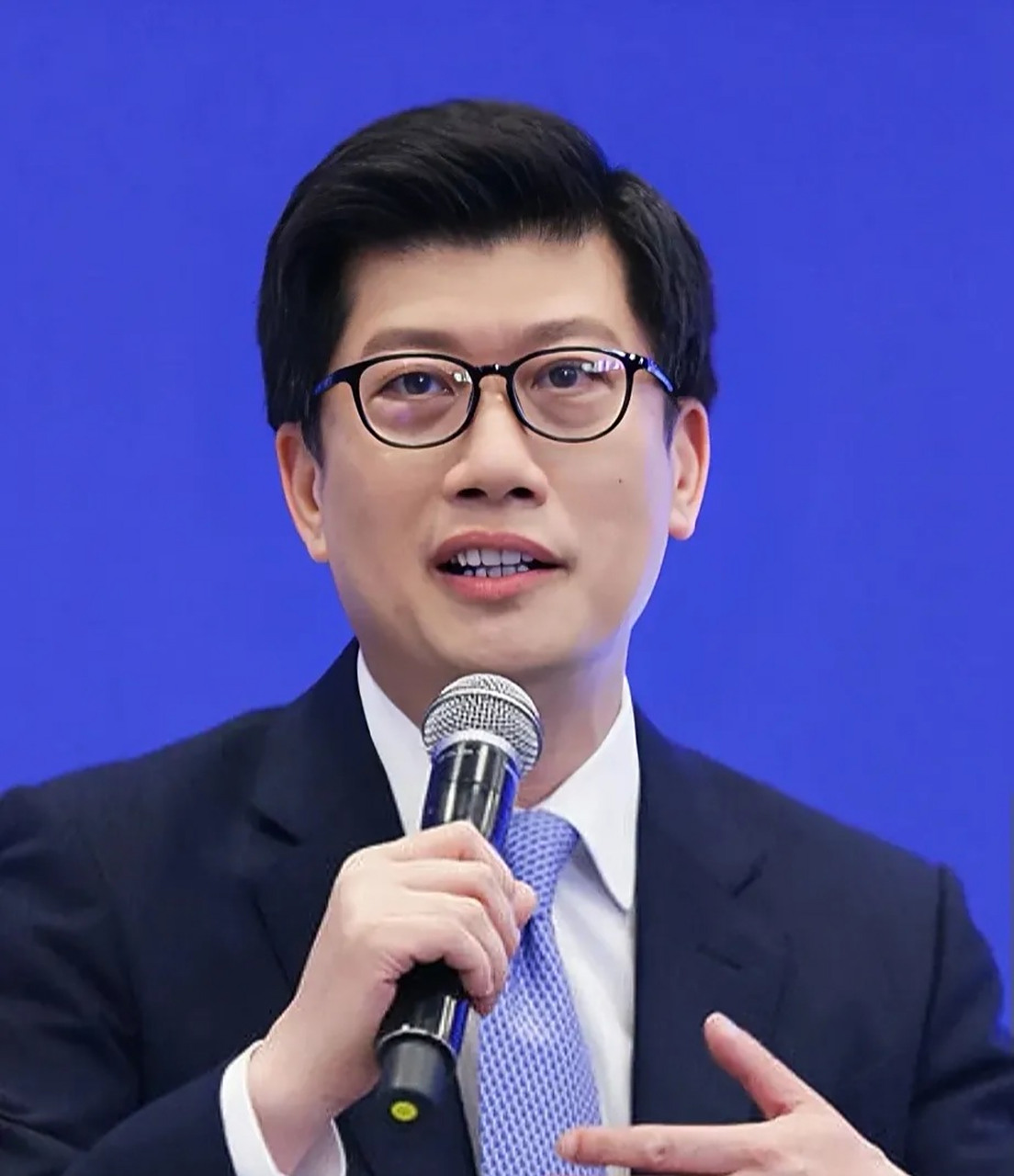 知名经济学家薛兆丰,谈到廉租房时,其观点让人"耳目一新":既然是穷人