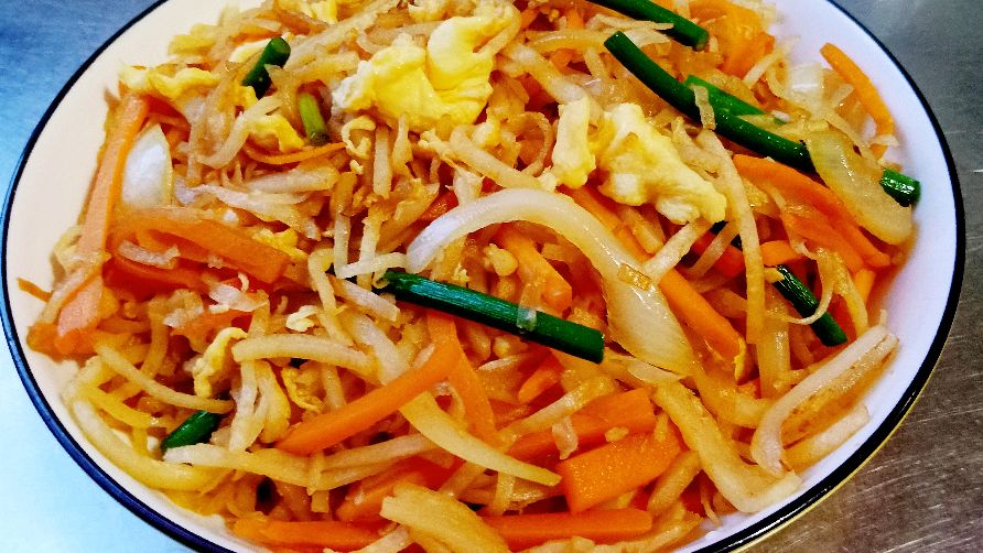 「鸡蛋炒饼」一人食快手菜,十分钟搞定一顿饭
