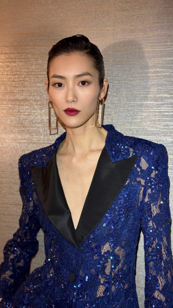 刘雯做正常的妆造还是很厉害的,气场强大,贵气十足,完全超模范儿