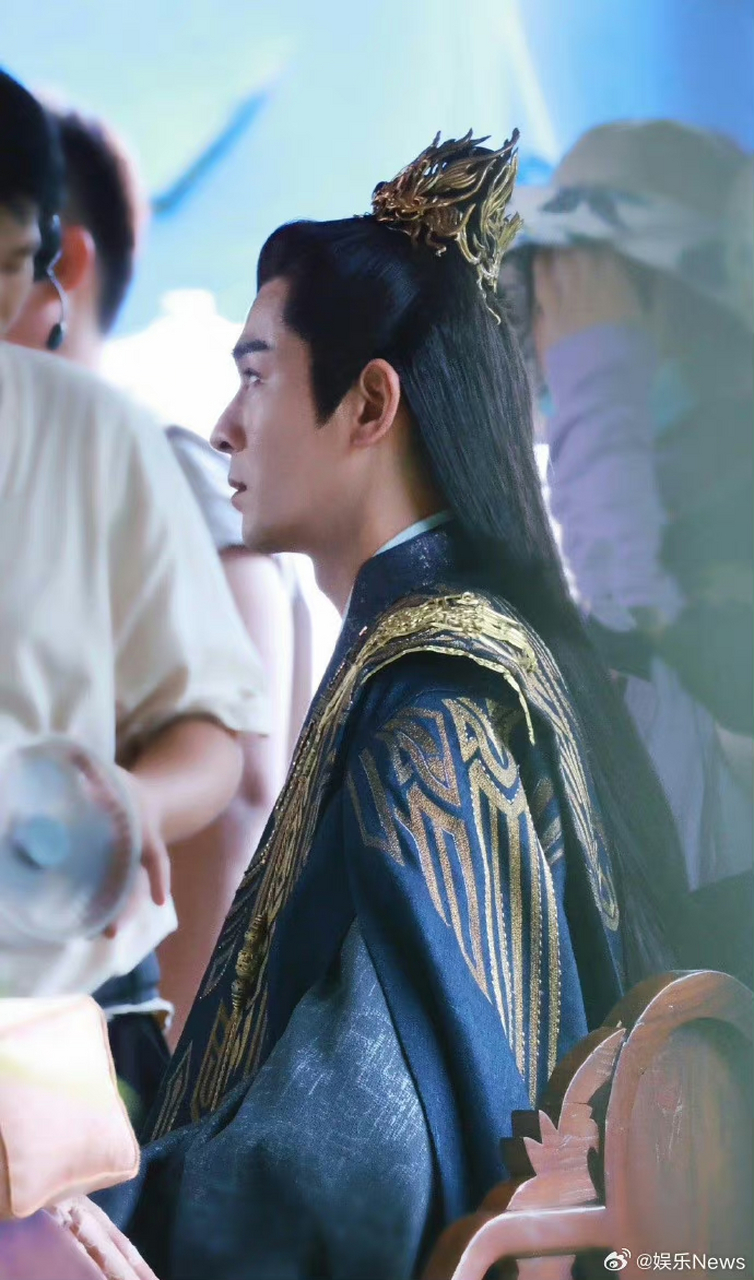 乔振宇古装路透,一点看不出来年龄的痕迹,依旧是古装美男