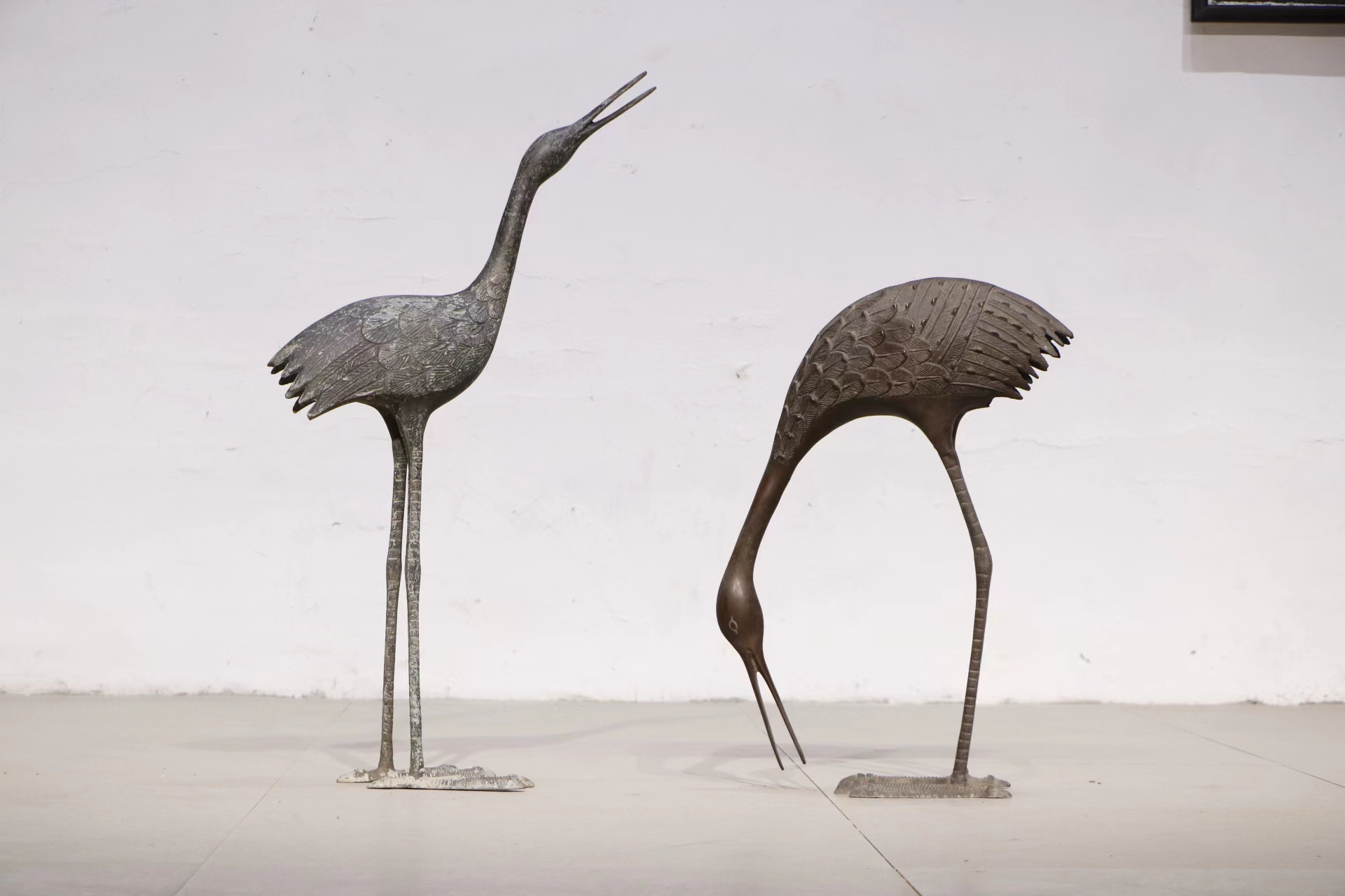 清代|铜仙鹤             此器  高81  鹤足纤细稳健,羽毛整齐油亮