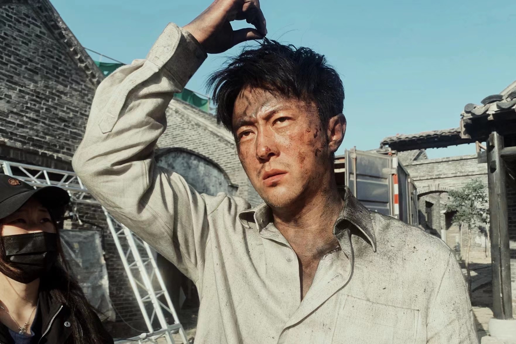 王铭电影1944冲出战俘营导演刘轩狄李东学王铭主演