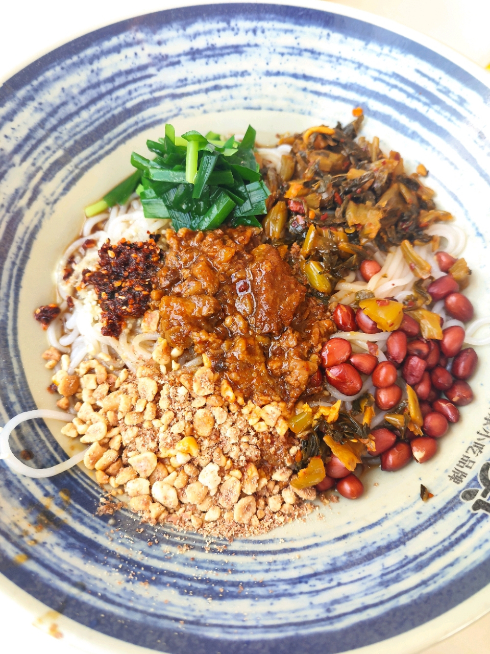 美食分享:云南卤米线